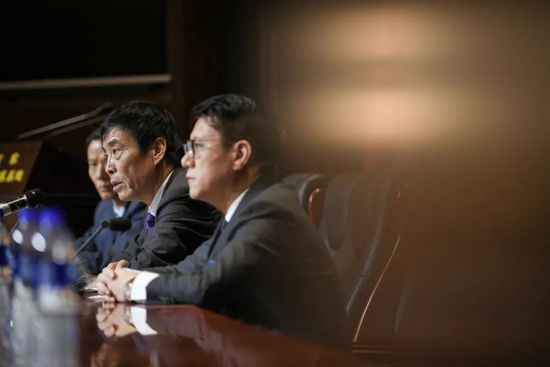 亚洲综合在线视频